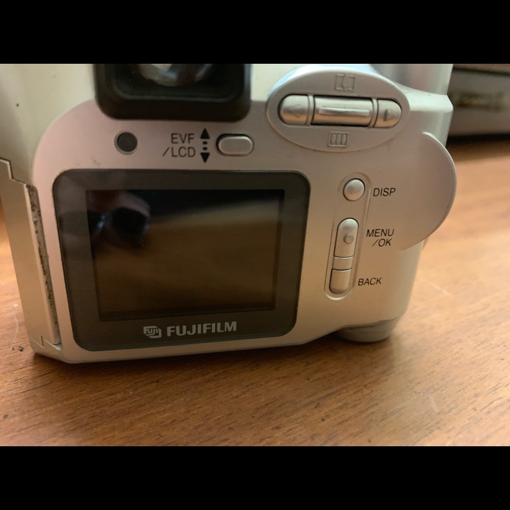FinePix Camera - Picture 2 of 3